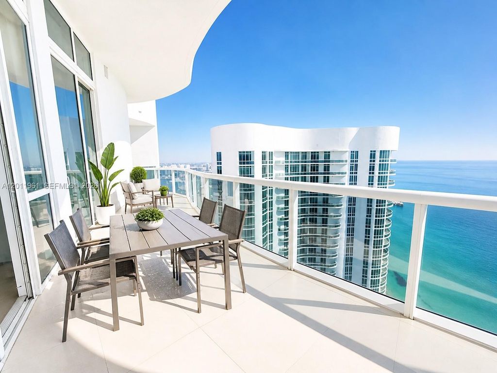 15901 Collins Ave 4303, Sunny Isles Beach, FL 33160
