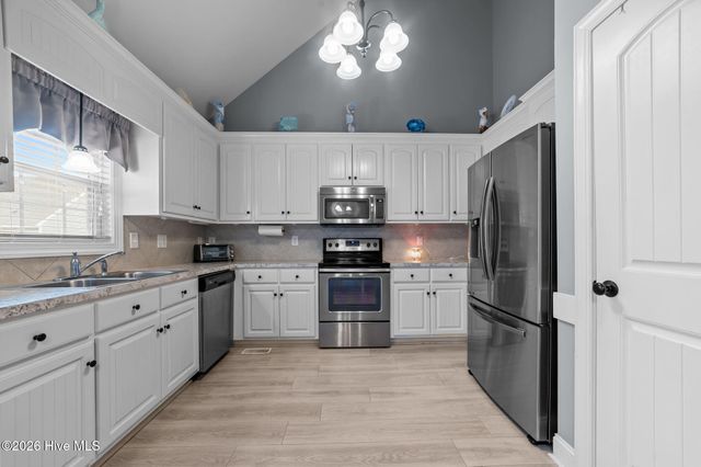 3137 Chesswood Lane, Winterville, NC 28590