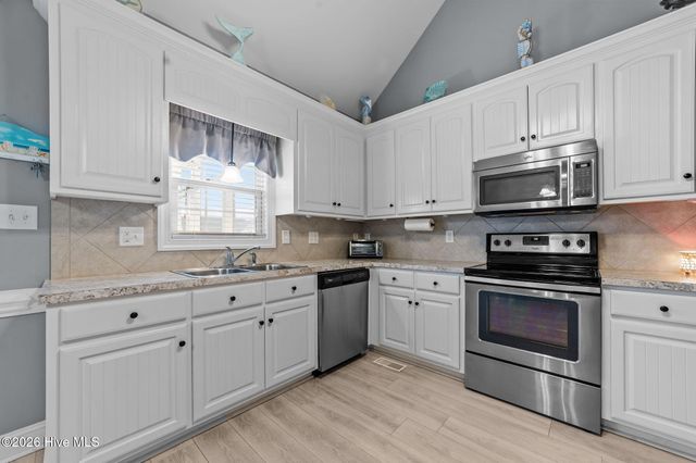 3137 Chesswood Lane, Winterville, NC 28590