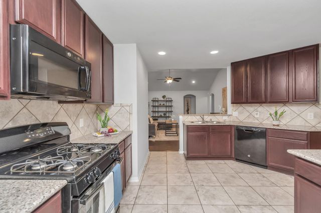 2411 Zephyr Lane, Rosenberg, TX 77471