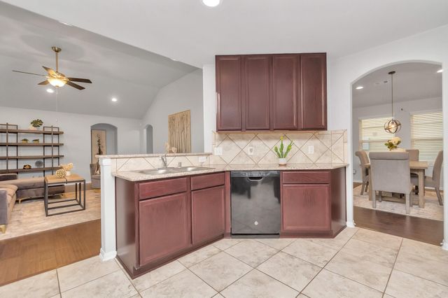 2411 Zephyr Lane, Rosenberg, TX 77471