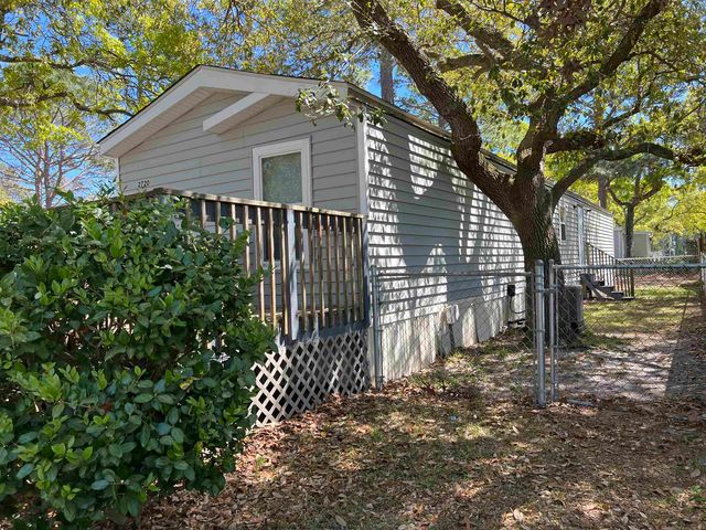 2720 Leo Dr., Myrtle Beach, SC 29575