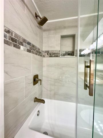 5140 CONROY ROAD 27, Orlando, FL 32811