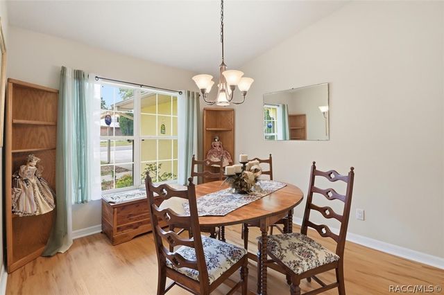 5940 W Pine Circle, Crystal River, FL 34429