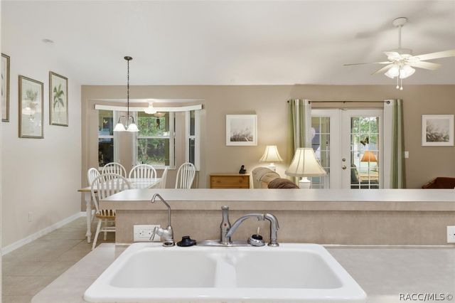 5940 W Pine Circle, Crystal River, FL 34429
