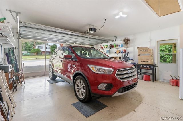 5940 W Pine Circle, Crystal River, FL 34429