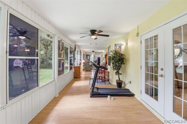 5940 W Pine Circle, Crystal River, FL 34429
