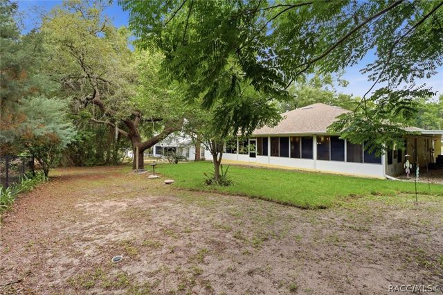5940 W Pine Circle, Crystal River, FL 34429