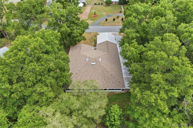 5940 W Pine Circle, Crystal River, FL 34429