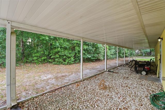 5940 W Pine Circle, Crystal River, FL 34429