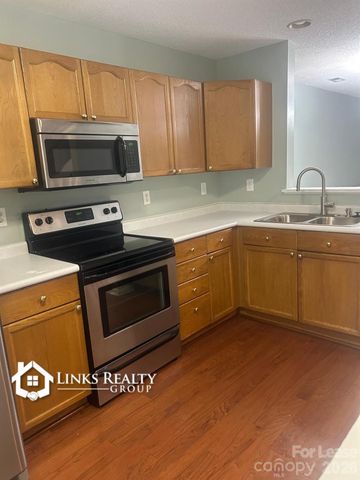 2208 Preakness Court, Charlotte, NC 28273