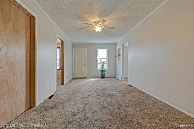 1160 Boston Avenue, Waterford, MI 48328