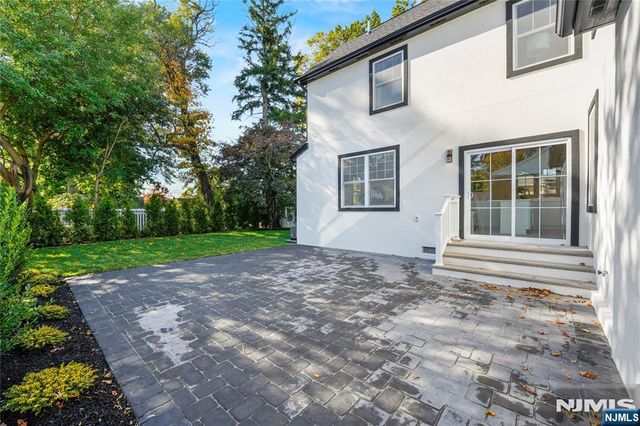 39-42 Sycamore Drive, Fair Lawn, NJ 07410