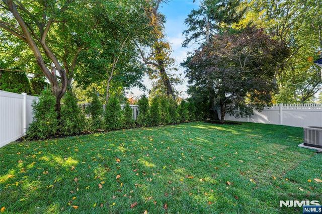 39-42 Sycamore Drive, Fair Lawn, NJ 07410