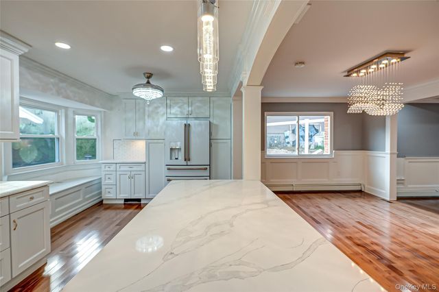 850 Saint Johnland Road, Kings Park, NY 11754