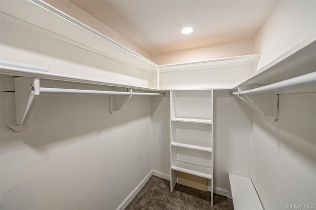 850 Saint Johnland Road, Kings Park, NY 11754