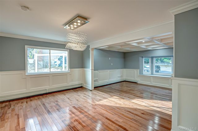 850 Saint Johnland Road, Kings Park, NY 11754