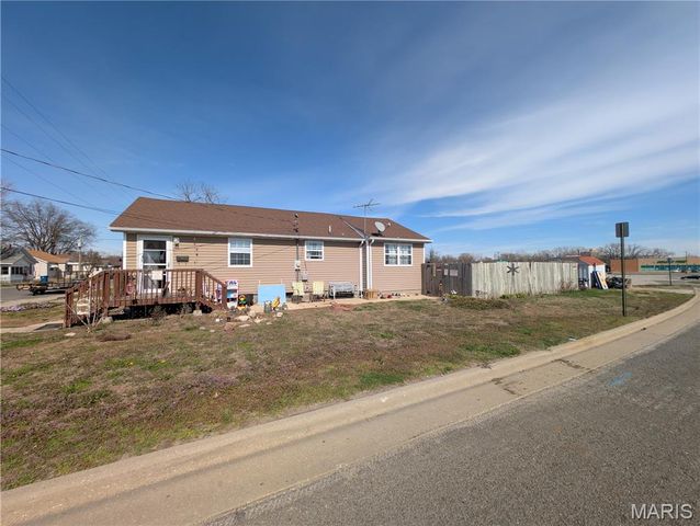 112 Virginia Street, East Alton, IL 62024