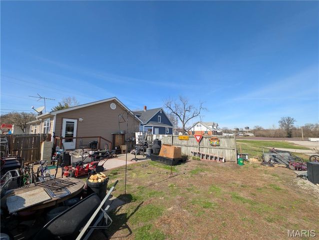 112 Virginia Street, East Alton, IL 62024