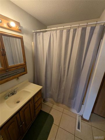 112 Virginia Street, East Alton, IL 62024