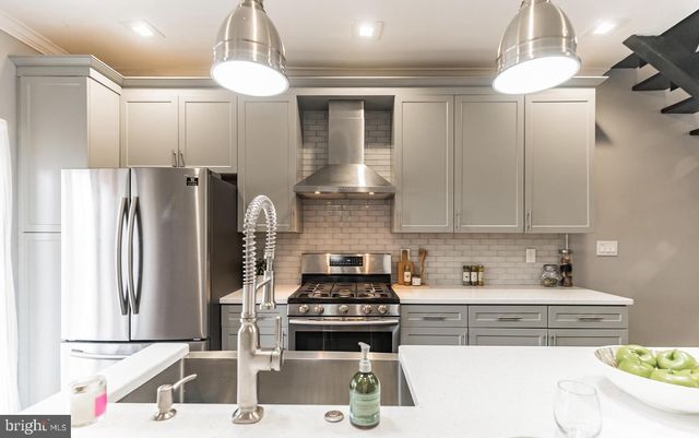 1818 DICKINSON ST, Philadelphia, PA 19146