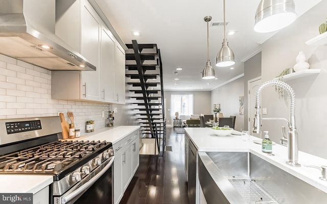 1818 DICKINSON ST, Philadelphia, PA 19146