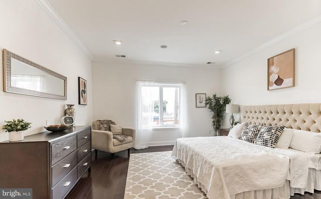 1818 DICKINSON ST, Philadelphia, PA 19146