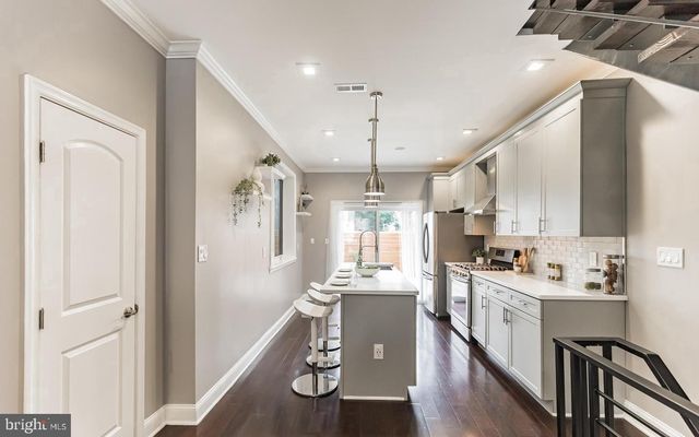 1818 DICKINSON ST, Philadelphia, PA 19146