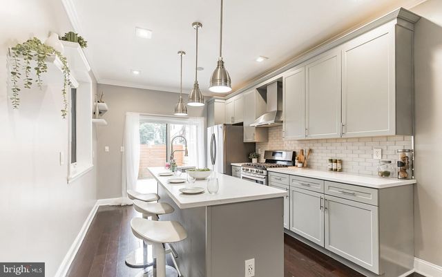 1818 DICKINSON ST, Philadelphia, PA 19146