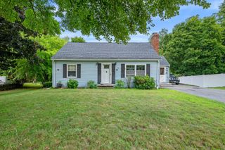 6 Marsh Avenue, Salem, NH 03079