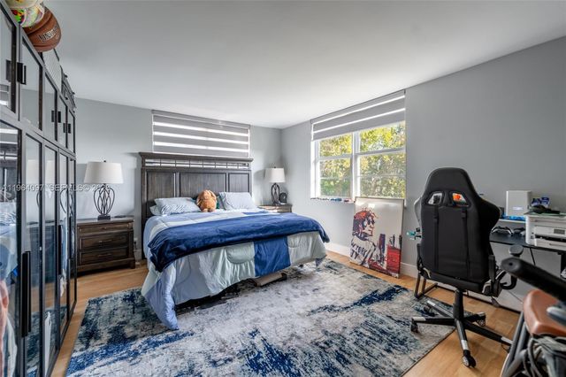 3910 Crystal Lake Dr 401, Deerfield Beach, FL 33064