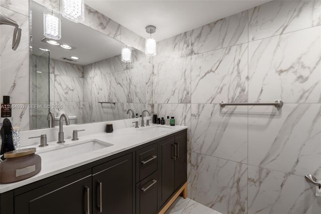 3910 Crystal Lake Dr 401, Deerfield Beach, FL 33064