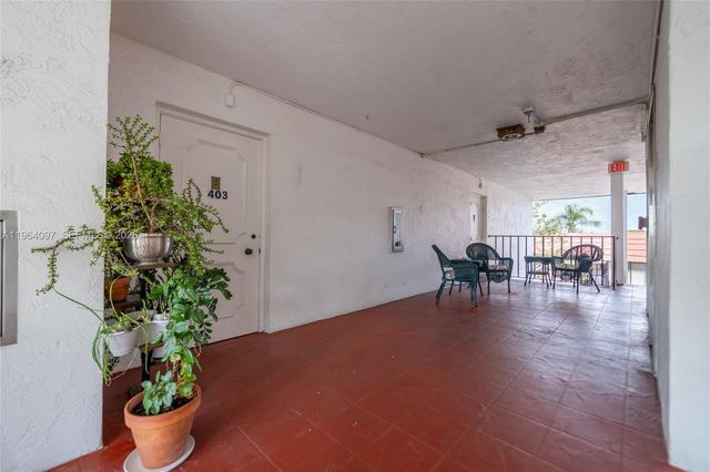 3910 Crystal Lake Dr 401, Deerfield Beach, FL 33064