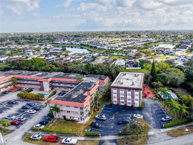 3910 Crystal Lake Dr 401, Deerfield Beach, FL 33064