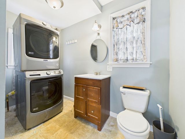 187 Cedar St, New Bedford, MA 02740