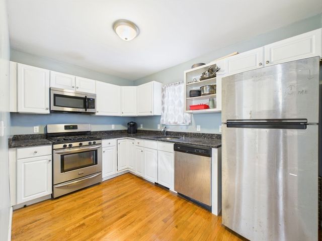 187 Cedar St, New Bedford, MA 02740