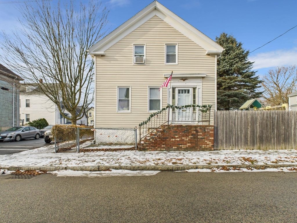 187 Cedar St, New Bedford, MA 02740