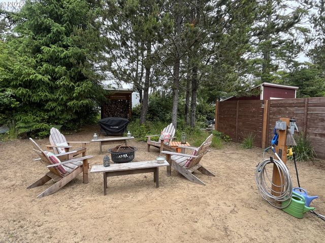 29921 W Pl, Ocean Park, WA 98640