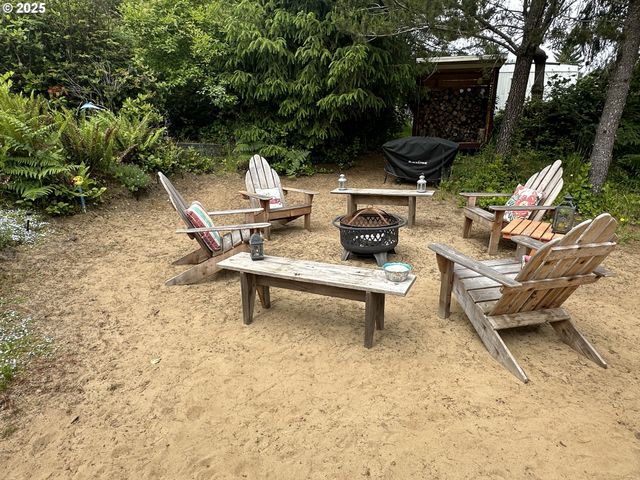 29921 W Pl, Ocean Park, WA 98640