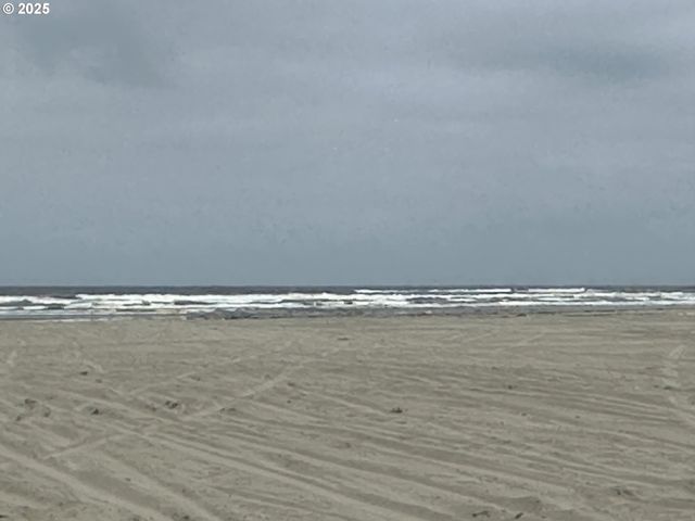 29921 W Pl, Ocean Park, WA 98640