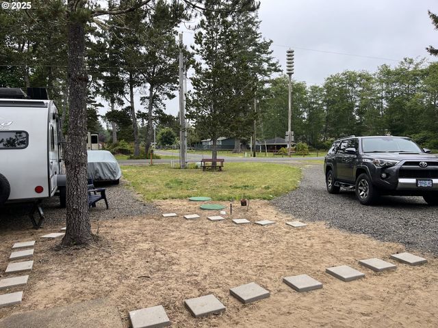 29921 W Pl, Ocean Park, WA 98640