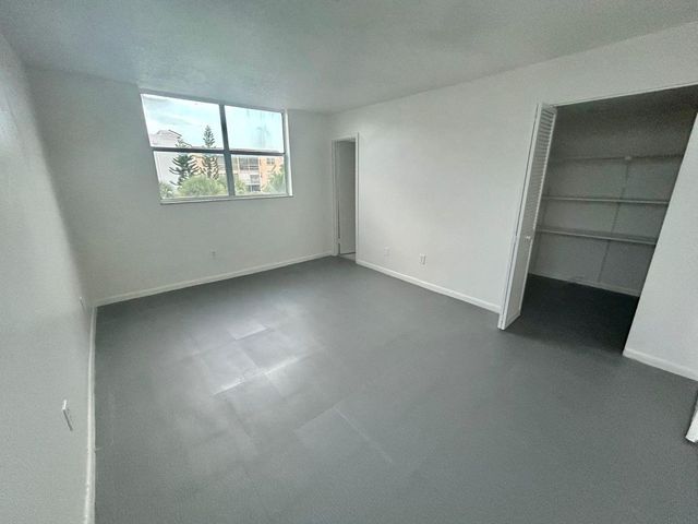 2850 Somerset Drive 316L, Lauderdale Lakes, FL 33311