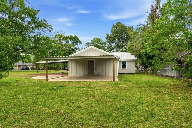 115 Gill Street, Dequincy, LA 70633