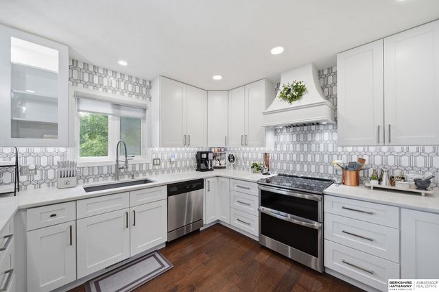 2140 N 79th Street, Lincoln, NE 68505