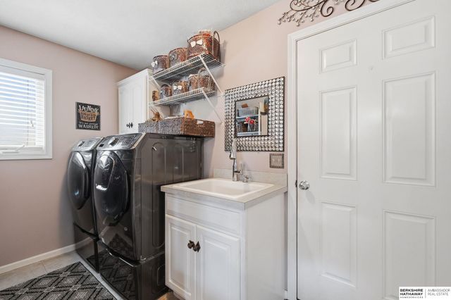 2140 N 79th Street, Lincoln, NE 68505