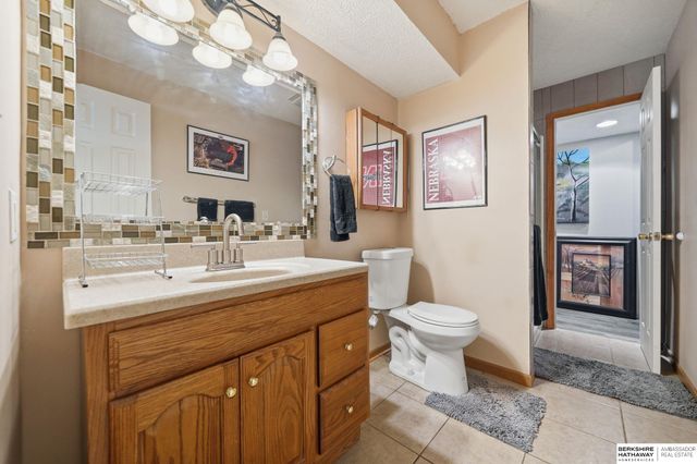 2140 N 79th Street, Lincoln, NE 68505
