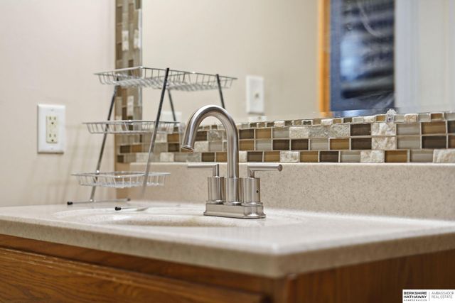 2140 N 79th Street, Lincoln, NE 68505