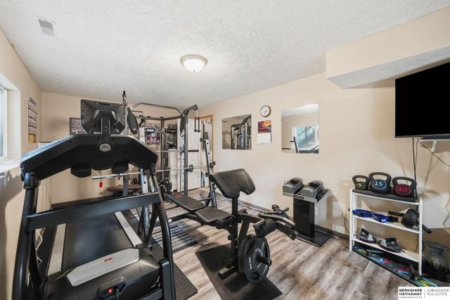 2140 N 79th Street, Lincoln, NE 68505