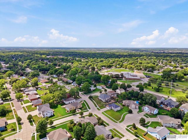 2140 N 79th Street, Lincoln, NE 68505