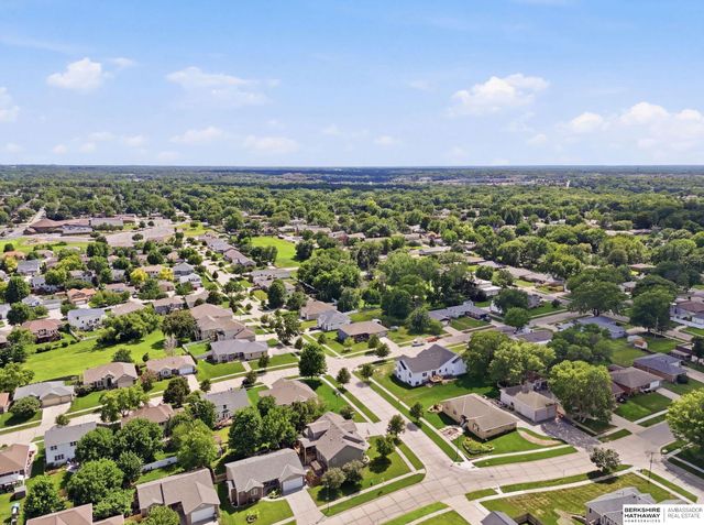 2140 N 79th Street, Lincoln, NE 68505